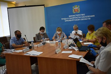 Обеспечить безопасность на производстве